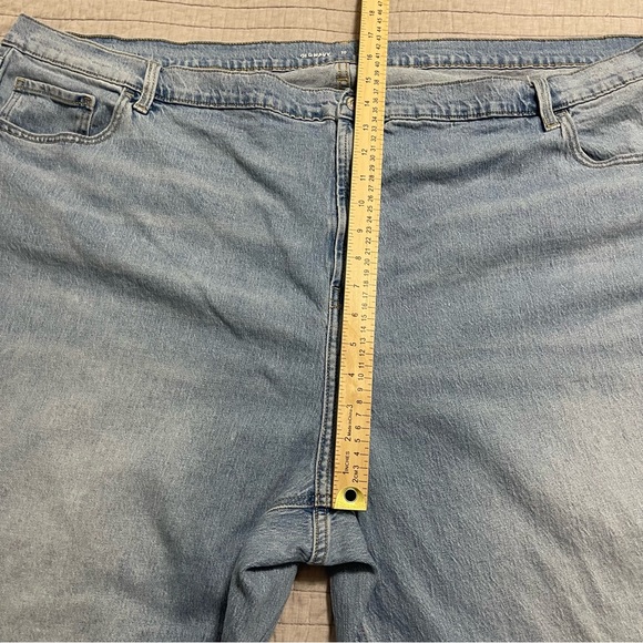 OLD NAVY Women's Wow Boyfriend Mid Rise Jeans Light Wash Blue Denim Size 30 - Picture 5 of 11